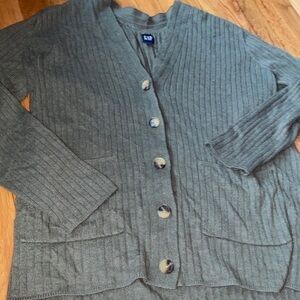 XL tall GAP olive green button up sweater EUC.